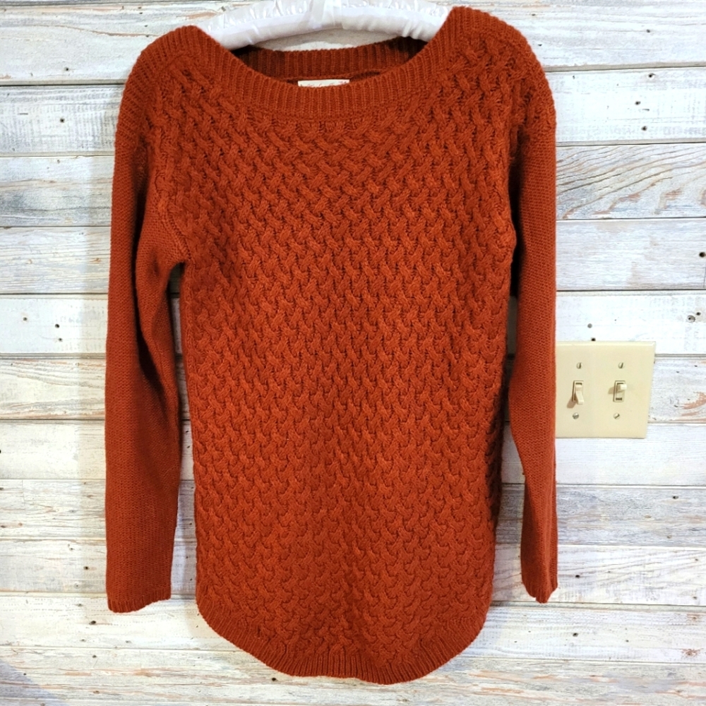 It's Our Time medium rust colored sweater